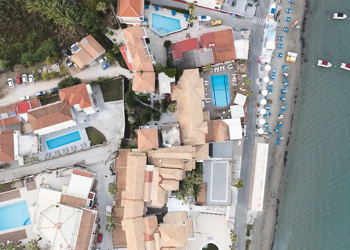 Ξενοδοχείο με διαμερίσματα Adorno Di Zante 4*